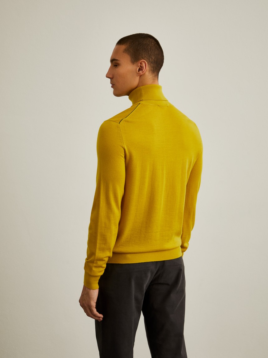 Camisola de gola alta 100% lã