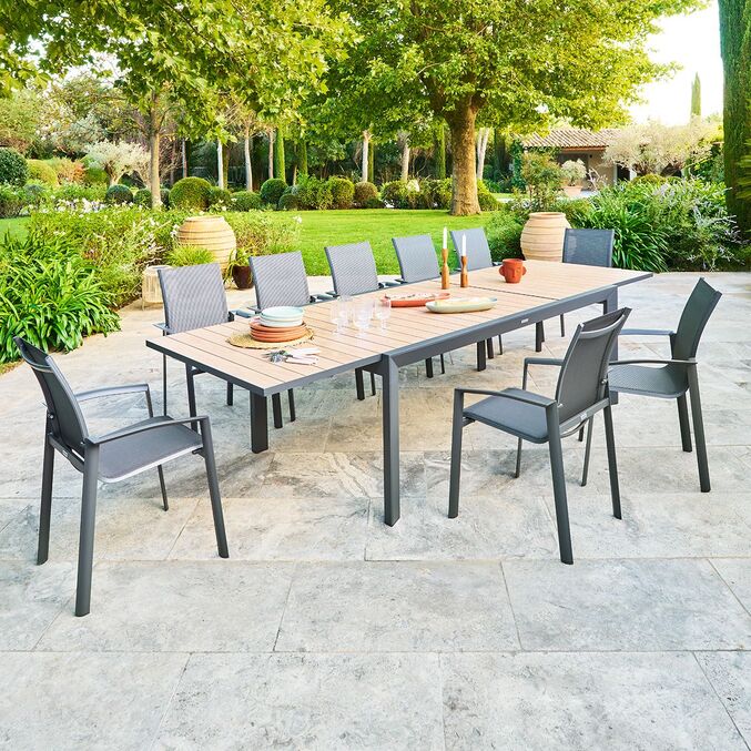 Ensemble table de jardin extensible EVASION  + 12 fauteuils AXANT Miel & Graphite