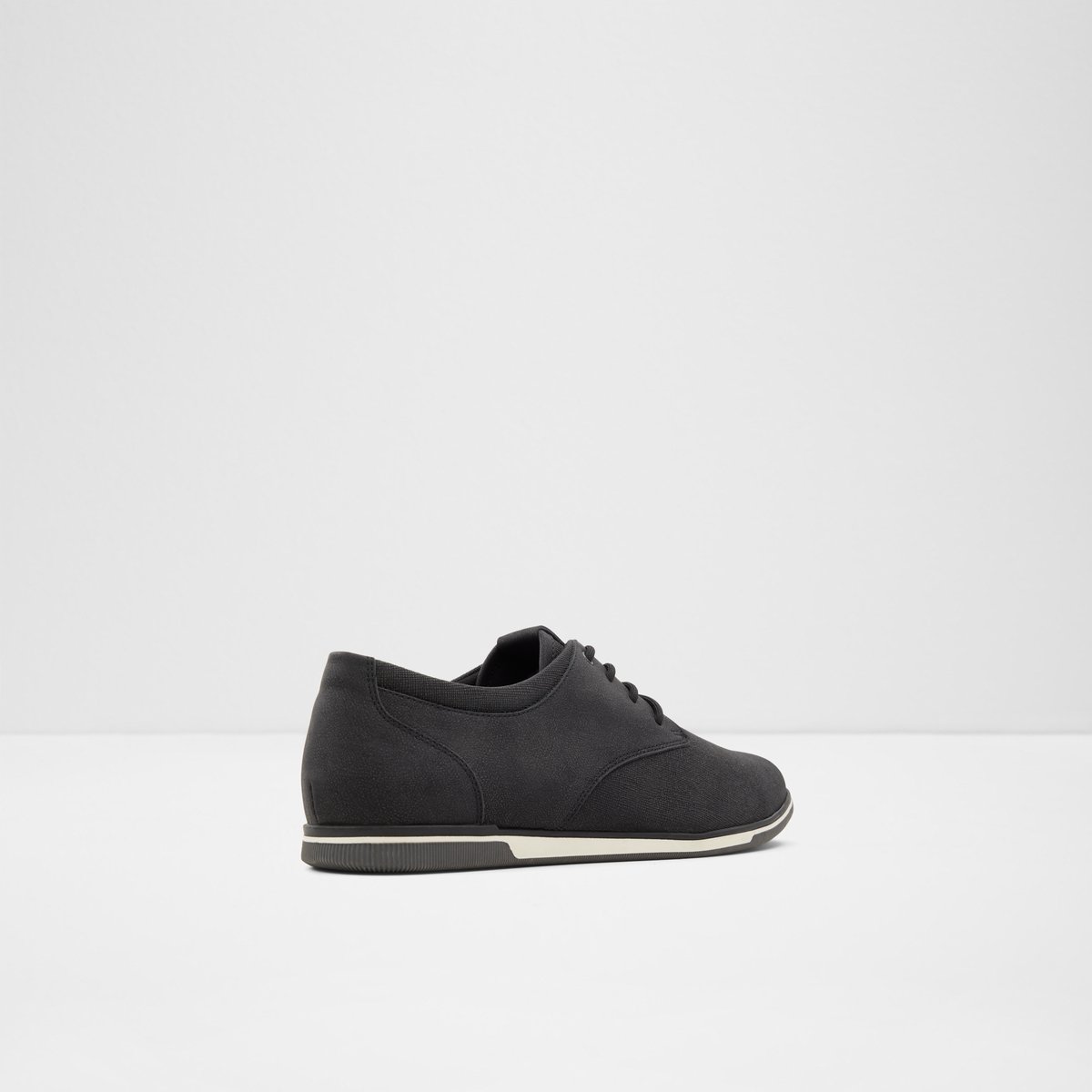 Heron Black Synthetic Embossed Men Sneakers
