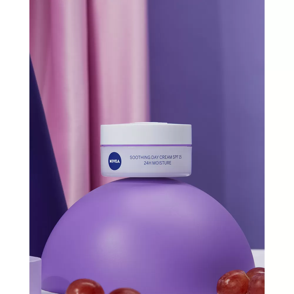Nivea Essentials Sensitive Day Cream SPF15 - 50 ml.