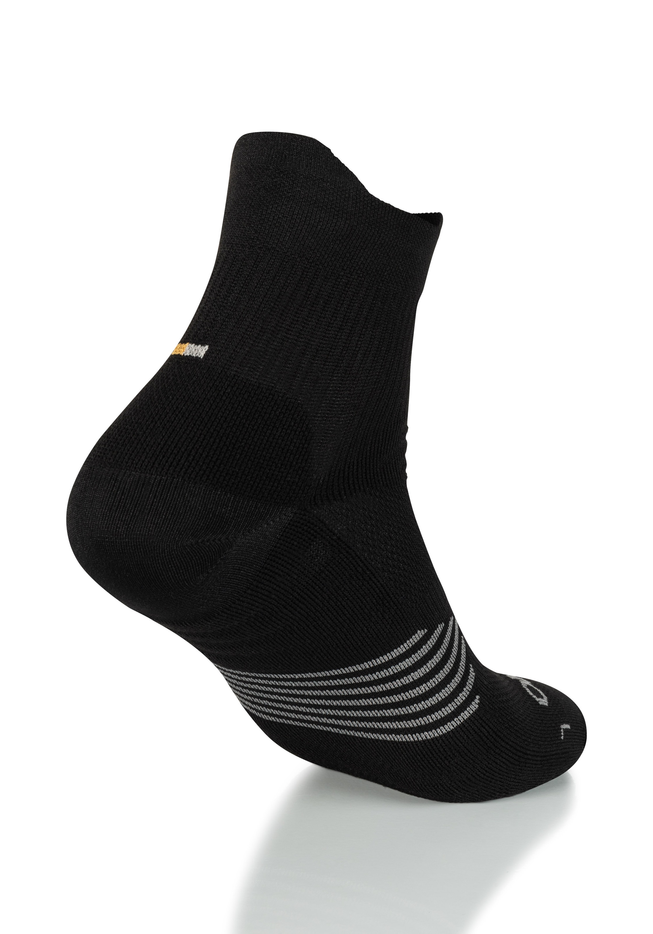 Camano Kurzsocken »function« 4 Stk. tlg. Performance, Multi Sportsocken, Fussgewölbe-Stütze, gepolsterte Sohle