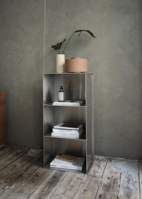 Frama Rivet Case wandkast aluminium