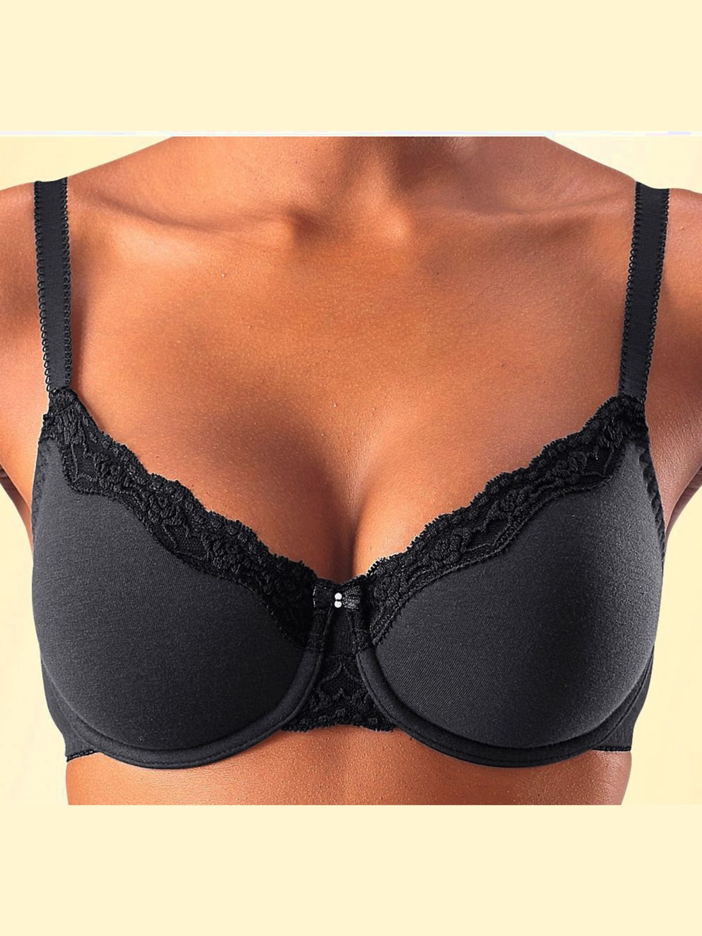 Soutien-gorge à armatures, bonnets préformés sans couture