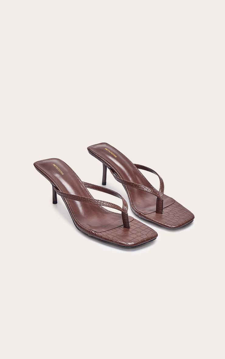 Marron Mules À Talon Moyen À Bout Carré Et Bride Tong Effet Croco