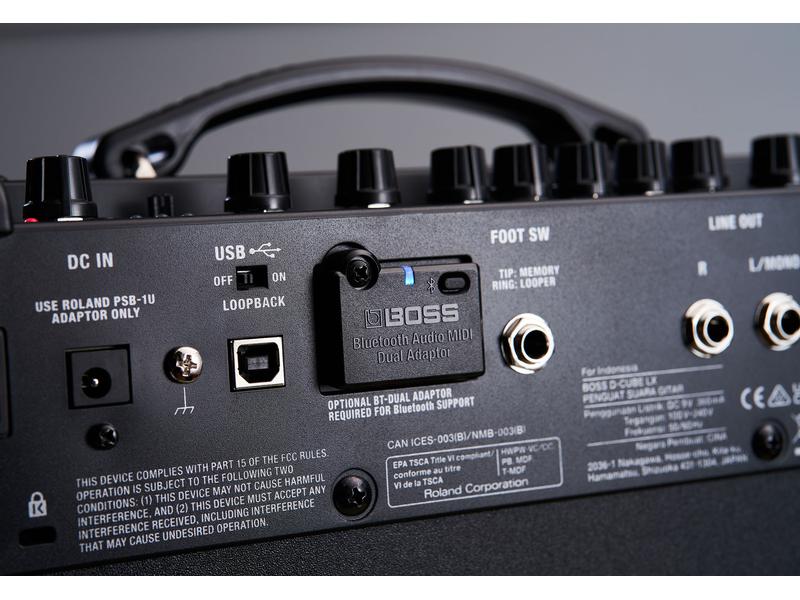 BOSS Combo Dual Cube LX Extrem vielseitiger Desktop-Verstärker mit professionellen Sounds und Effekten