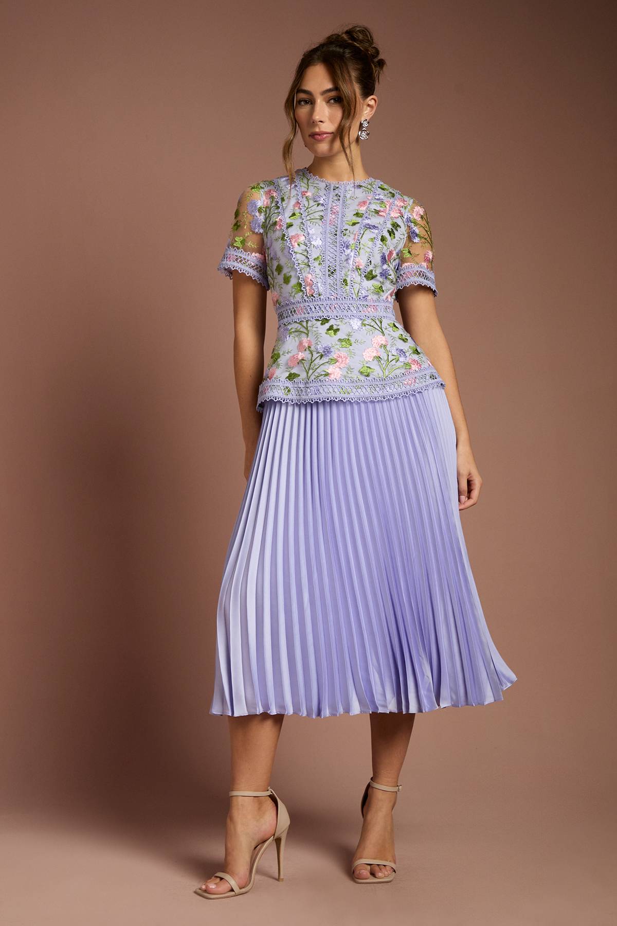 Coast Robe Midi à Manches Courtes avec Corsage Brodé et Jupe Plissée