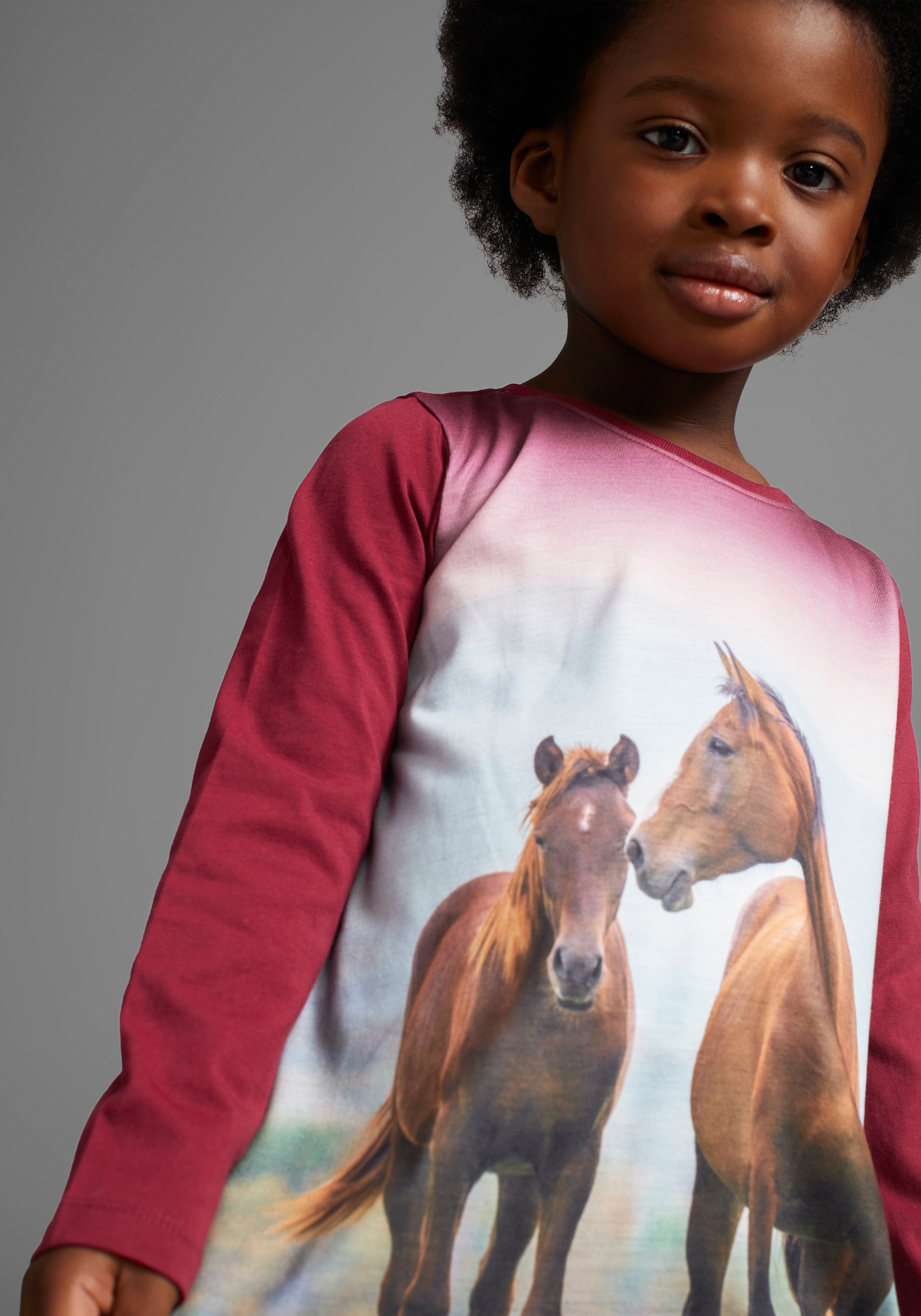 KIDSWORLD Langarmshirt & Leggings »2tlg. Set Shirt + Leggings mit Pferde-Motiv - NEUE FARBE dazukommen«, 2 süsses Fotomotiv