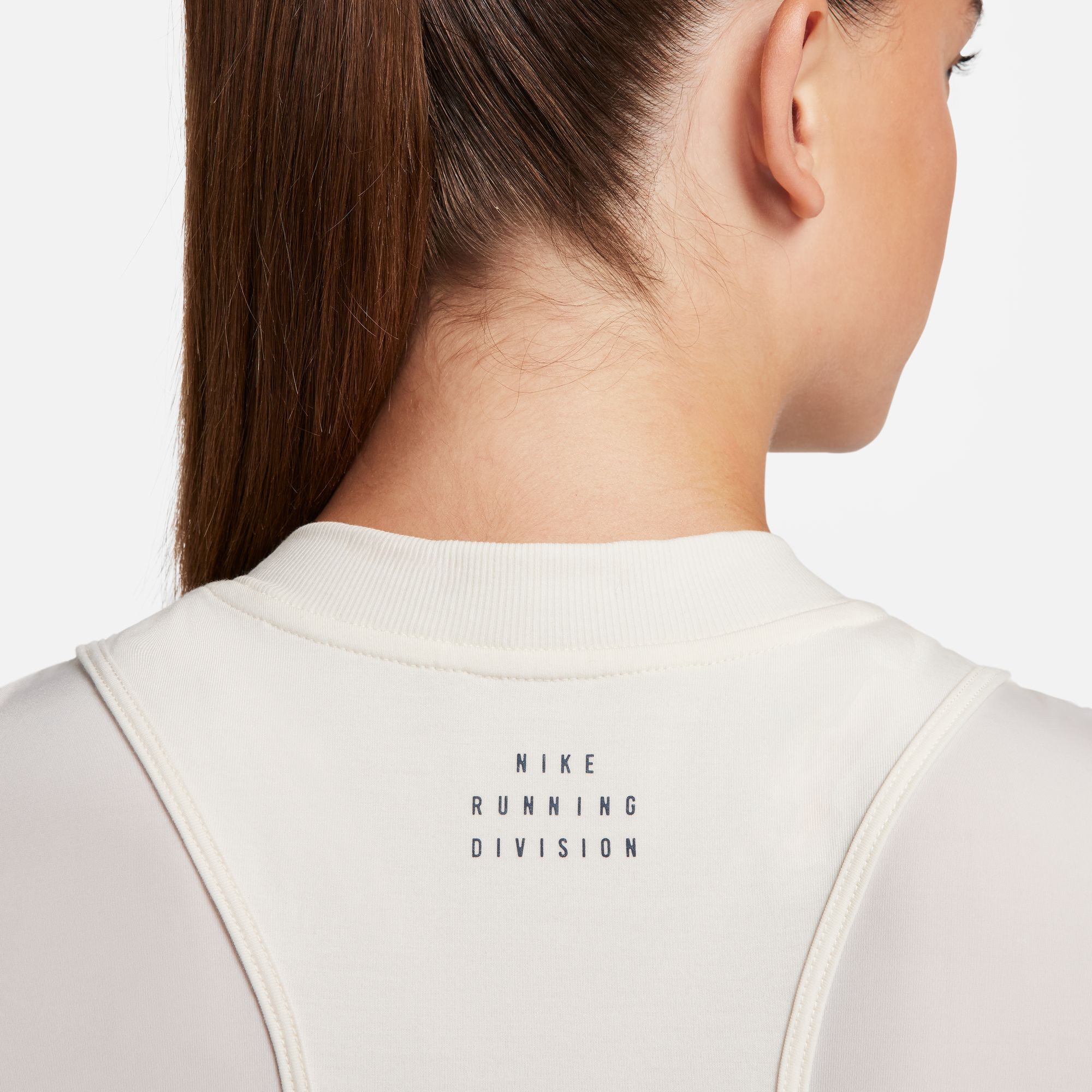 Dri-FIT ADV SS Running Top Dame 110/Pale Ivory