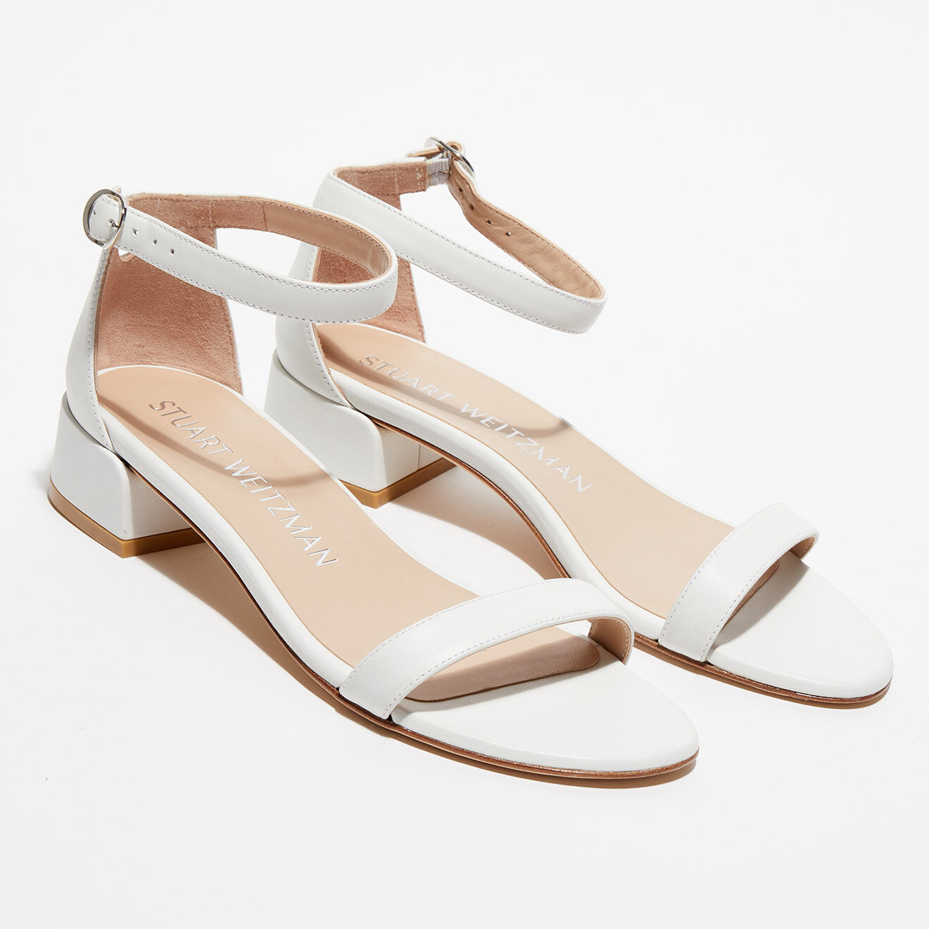 Stuart Weitzman Sandales en Cuir Nudistjune blanches