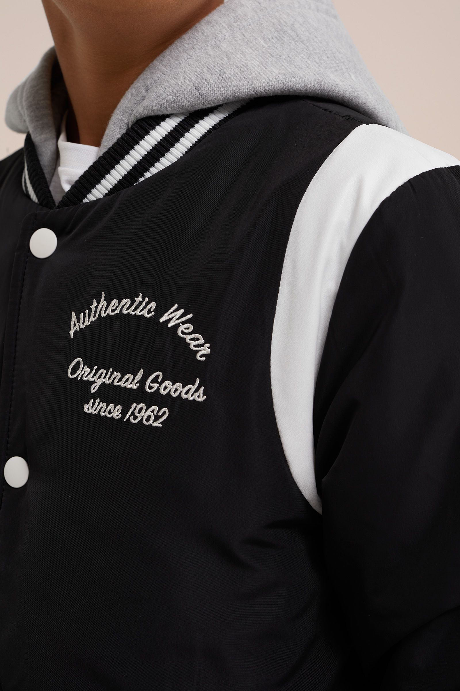 Jongens bomberjack met capuchon WE Fashion Zwart