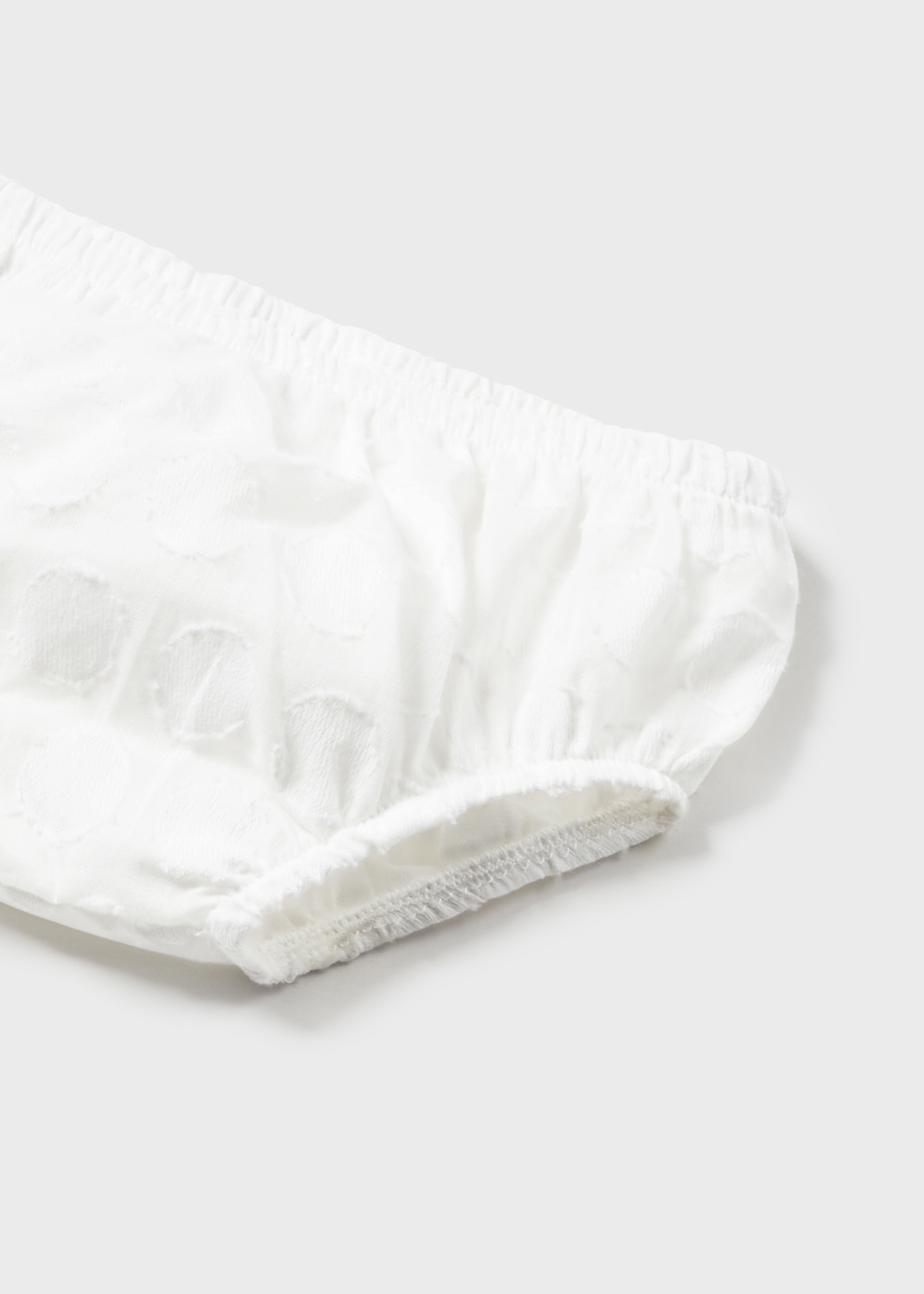 Vestido de algodão jacquard de melhor qualidade para recém-nascidos, branco