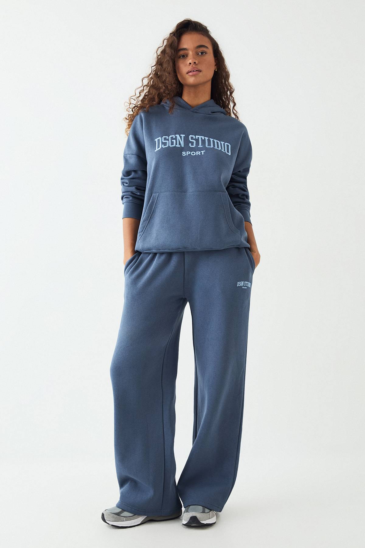 Survêtement à Casynthétiqueche DSGN Studio Sports avec Appliqués