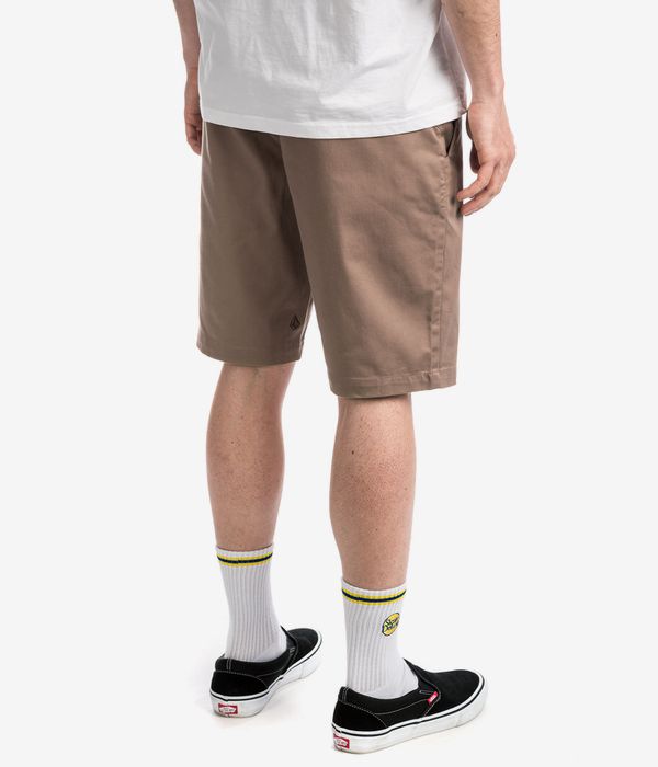 Volcom Frickin Modern Stretch 21 Shorts (khaki)