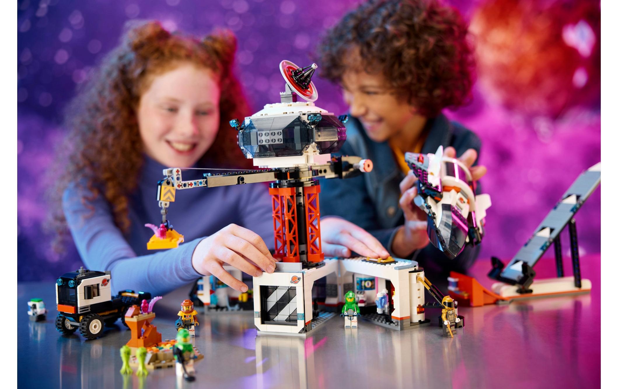 LEGO® Spielbausteine »Raumbasis mit Startrampe 60434«