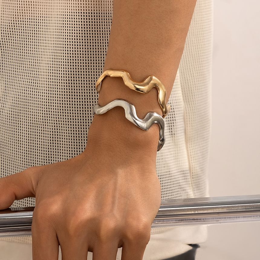 Gretlyn - Wavy Alloy Choker (Diverse ontwerpen)
