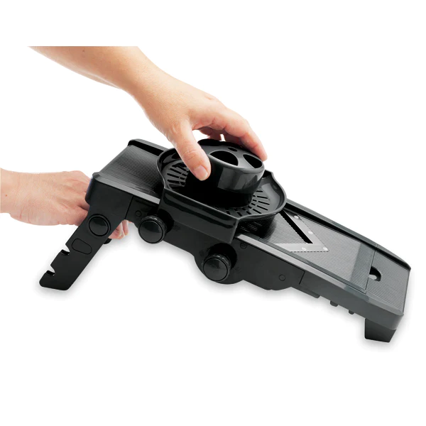 Lot mandoline V 5 lames et gant contre les coupures Mathon