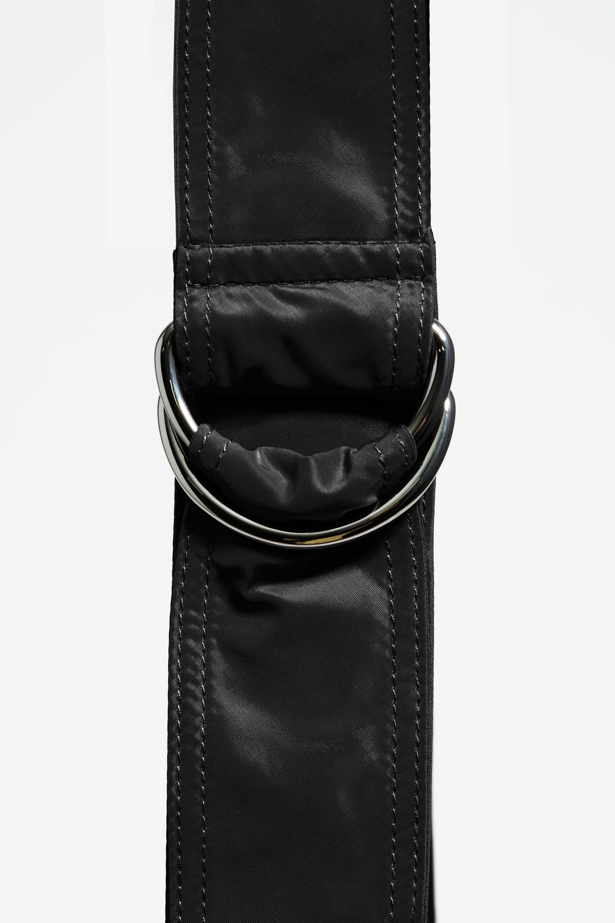 Bolsa Moon média em náilon preto