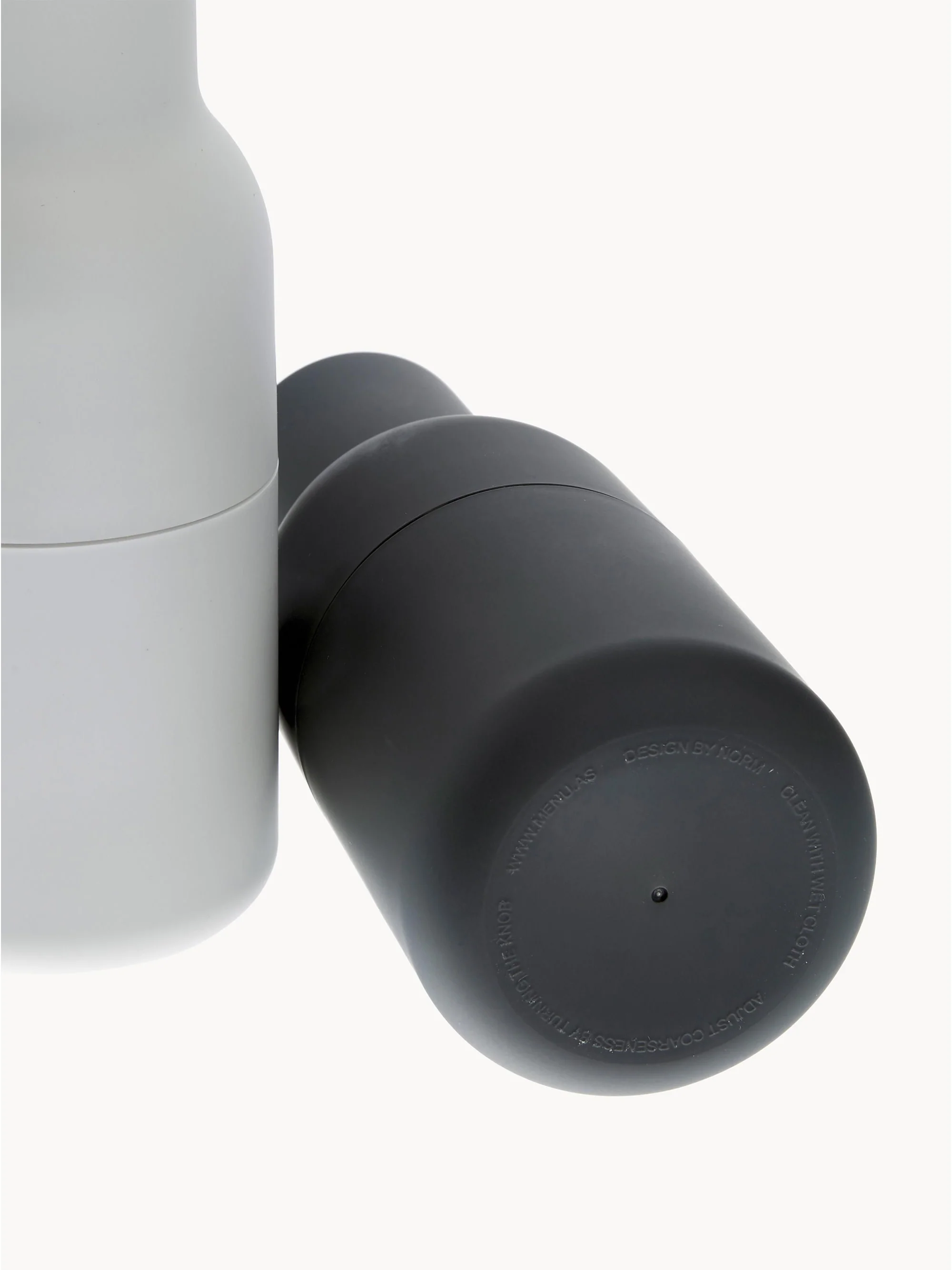 Zout- en peperstrooier Bottle Grinder met roestvrijstalen deksels, 2-delig