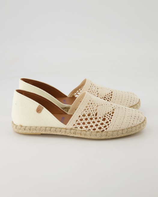 Verbenas Carmen Crichet Lino Paris Espadrilles in Beige