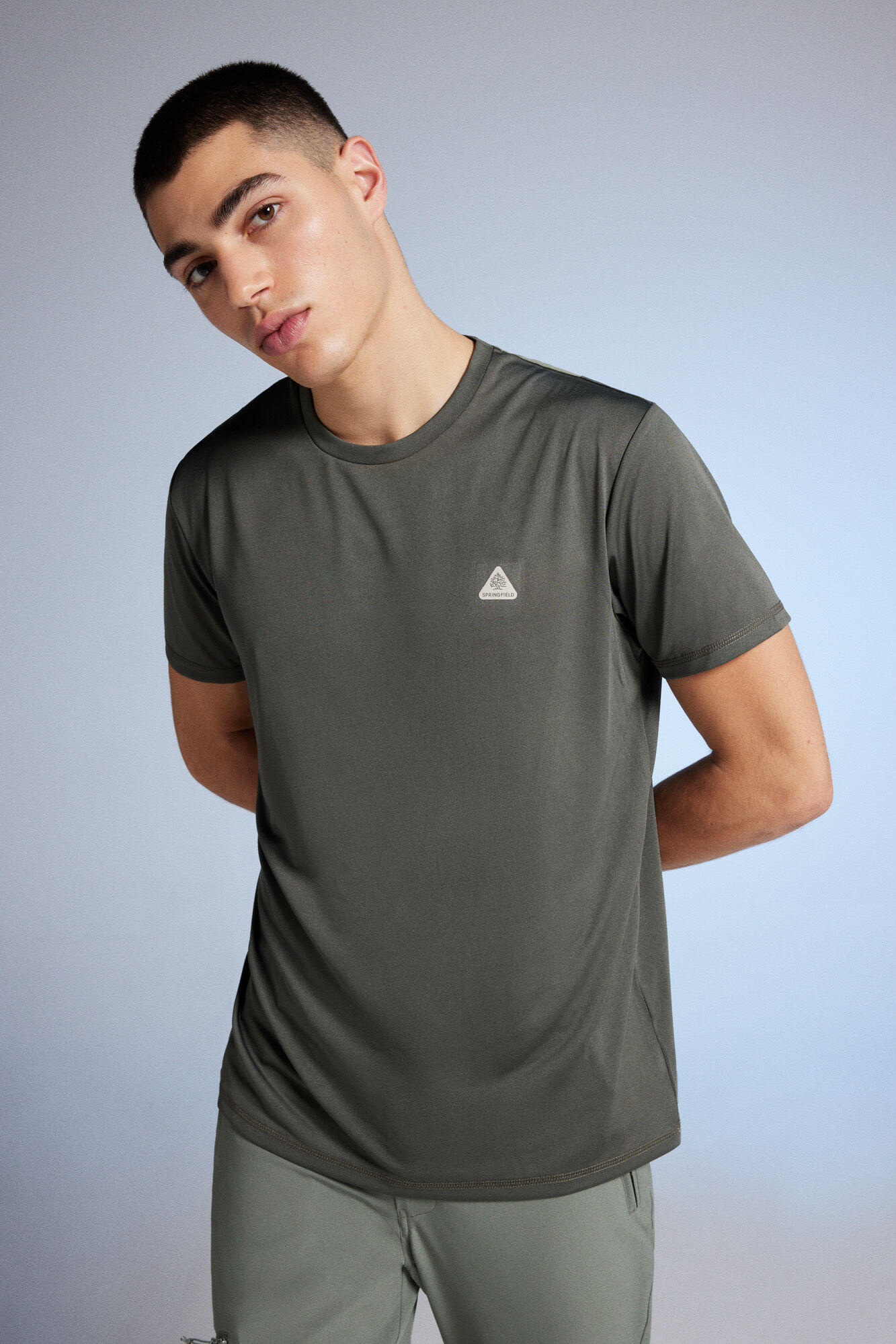 Camiseta Outdoor com recortes - cáqui escuro