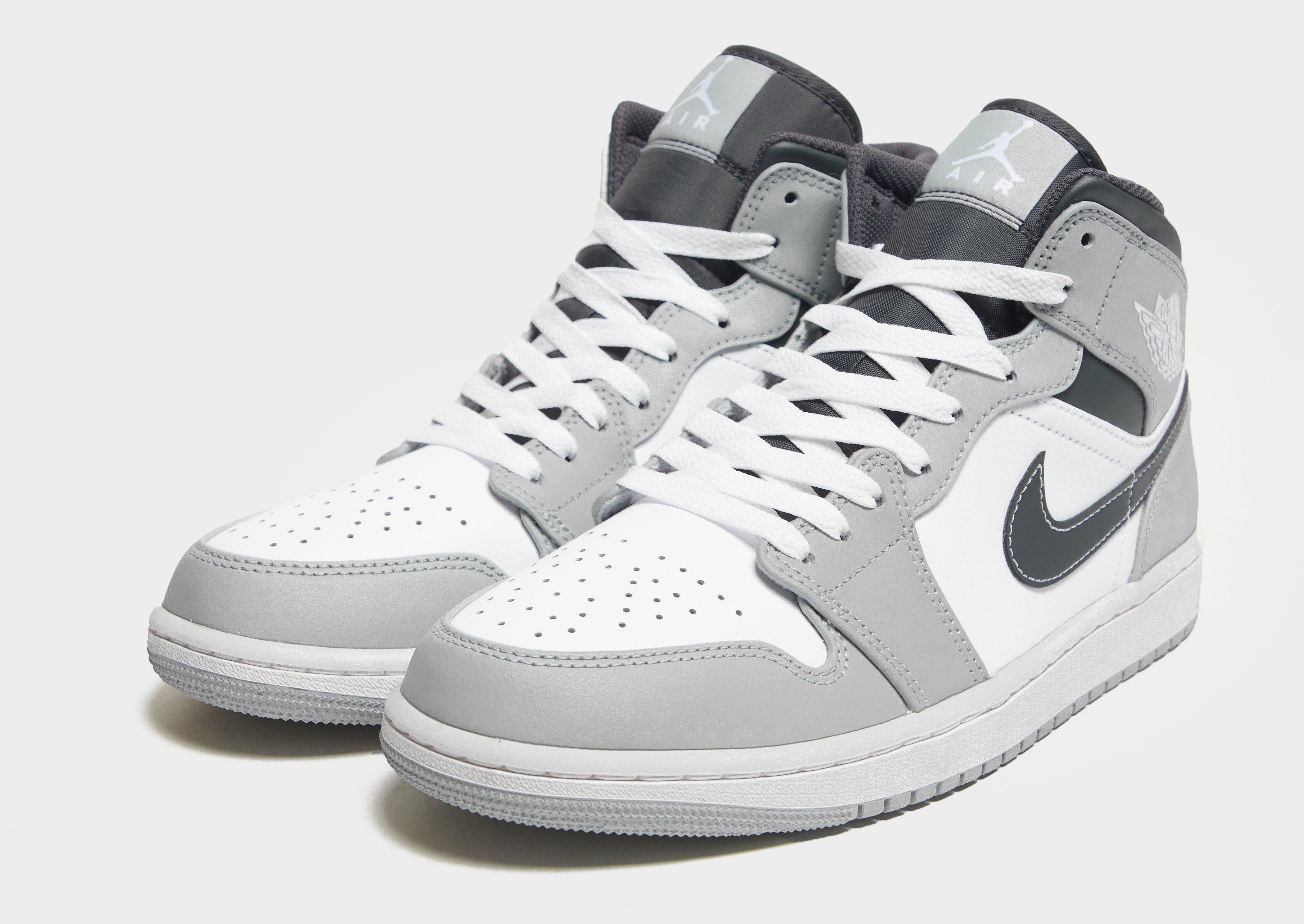 Jordan Air 1 Mid