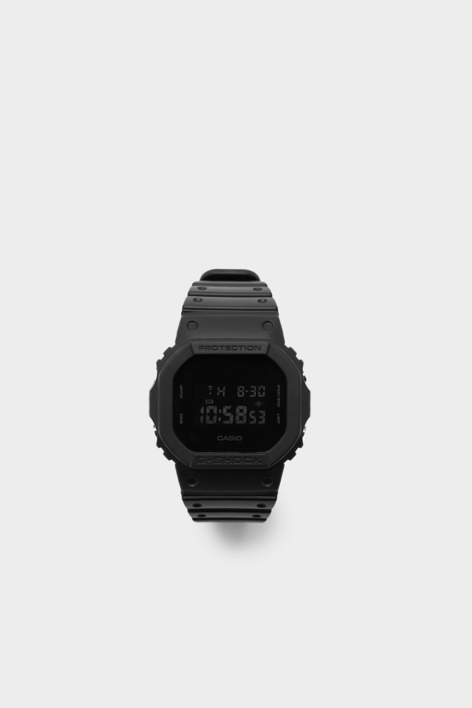 Relógio CASIO G-SHOCK DW-5600BB-1ER - Preto