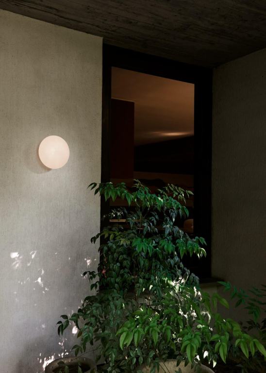 &tradition Mist AP22 plafond/wandlamp Ø25 White Opal Glass
