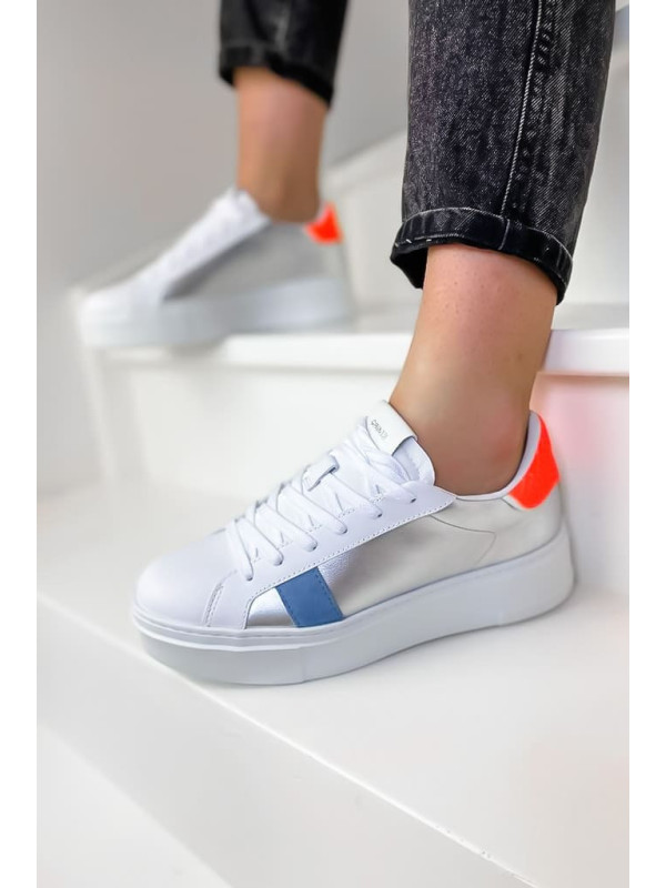 Sneakers WEIGHTLESS LOW TOP Silver - Crime London