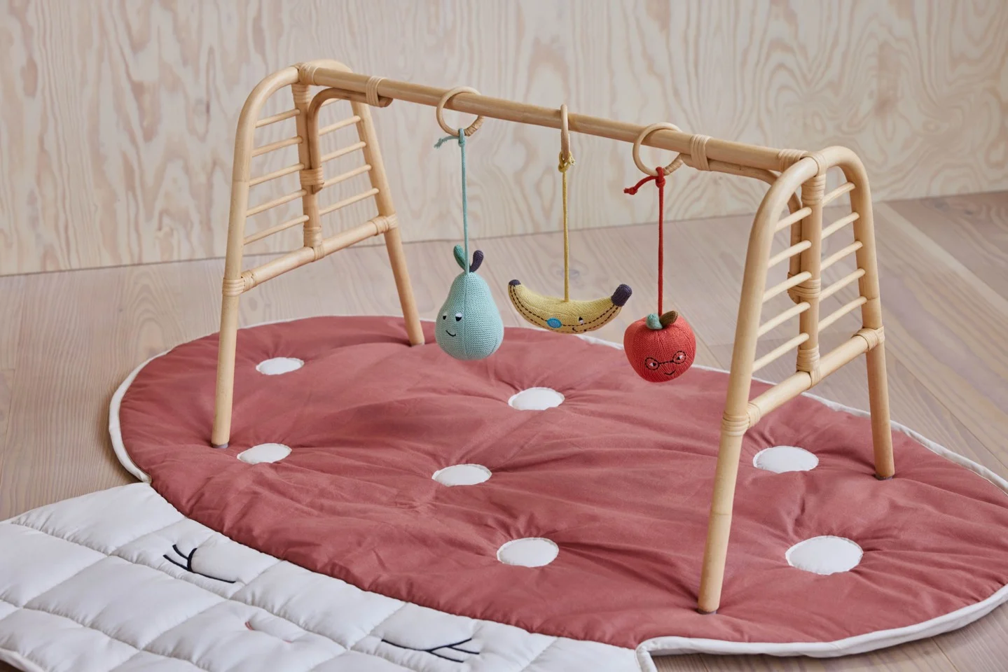 OYOY Mini - Yummy Play Gym Toy - Gul / Rød / Grøn