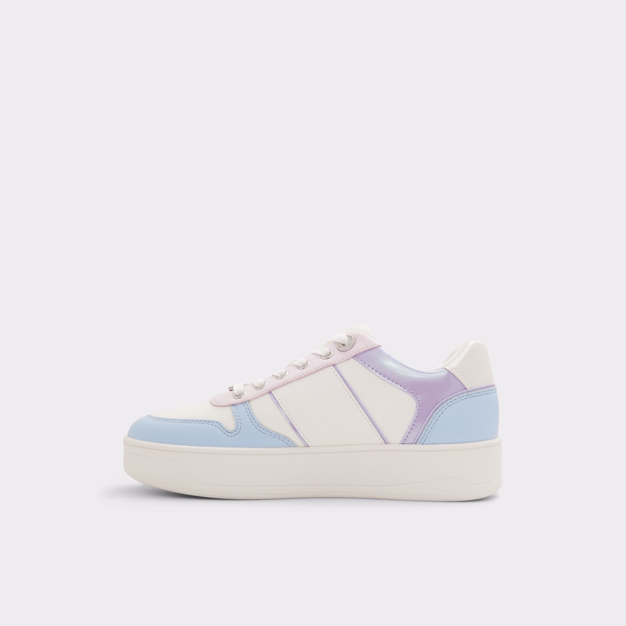 Clubhouse-l Blue Women Low top sneakers