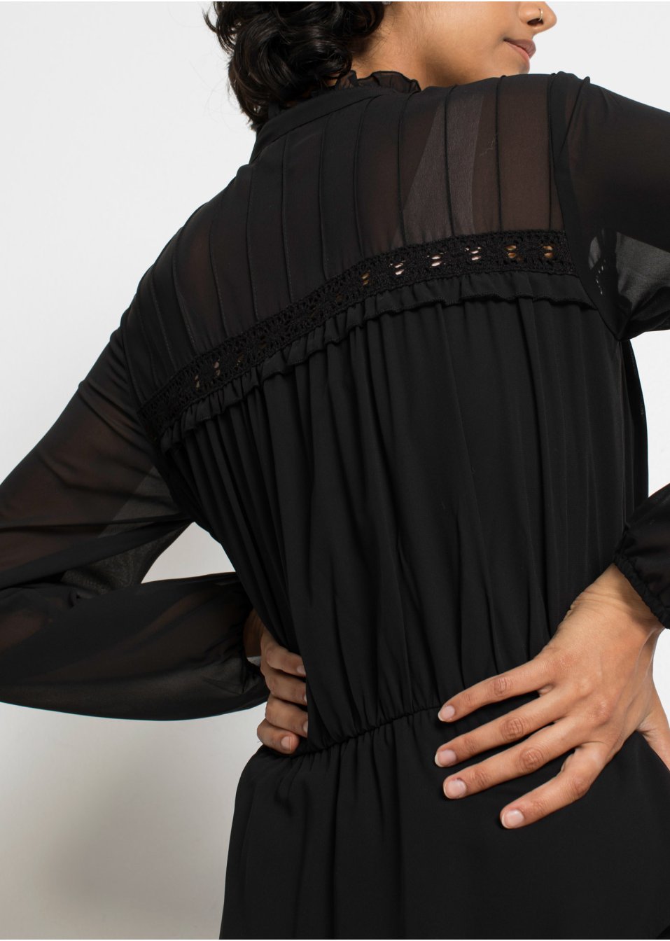 Robe longue en chiffon à volants
