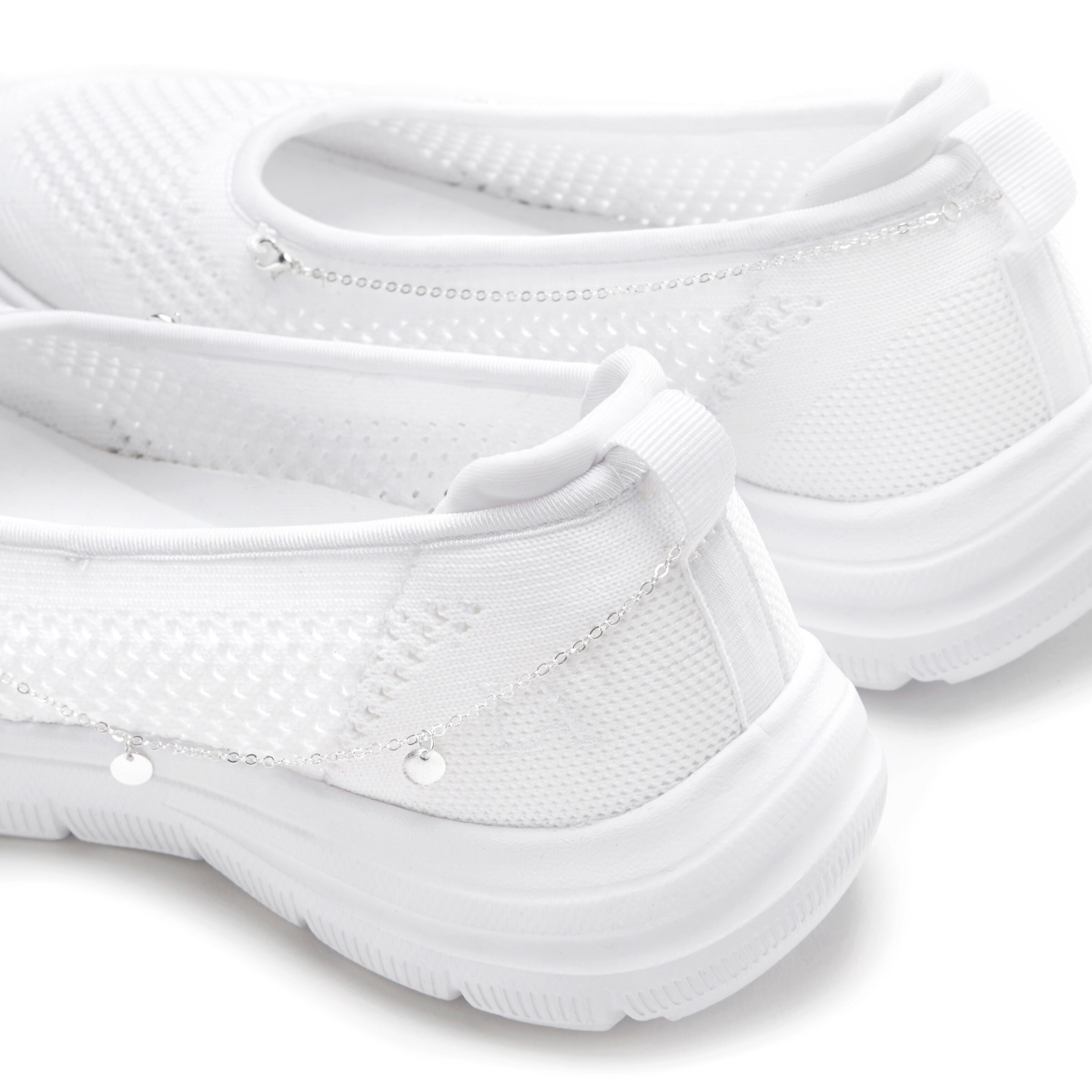 LASCANA Sneaker in weiß