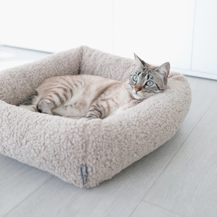 MiaCara - Senso Katzenbett, 40 x 40 x 15 cm, greige