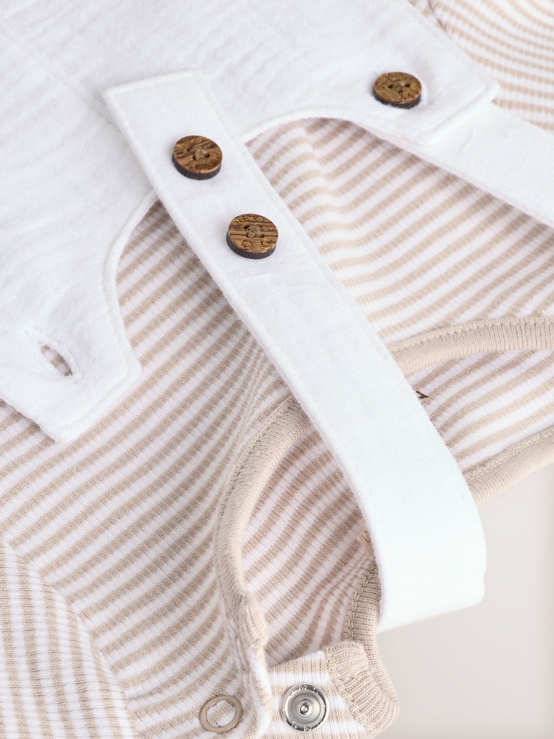 Wit/neutraal - Babyset van geweven tuinbroek en gestreepte romper (0mnd-2jr)