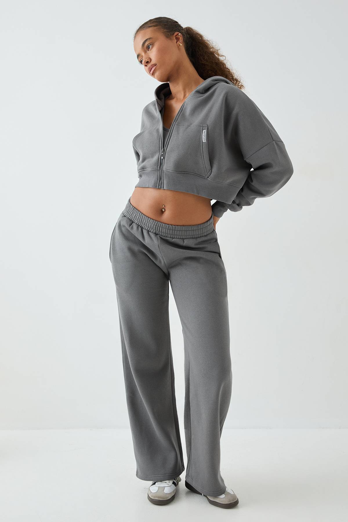 Sweat à Casynthétiqueche Court Boxy DSGN Studio