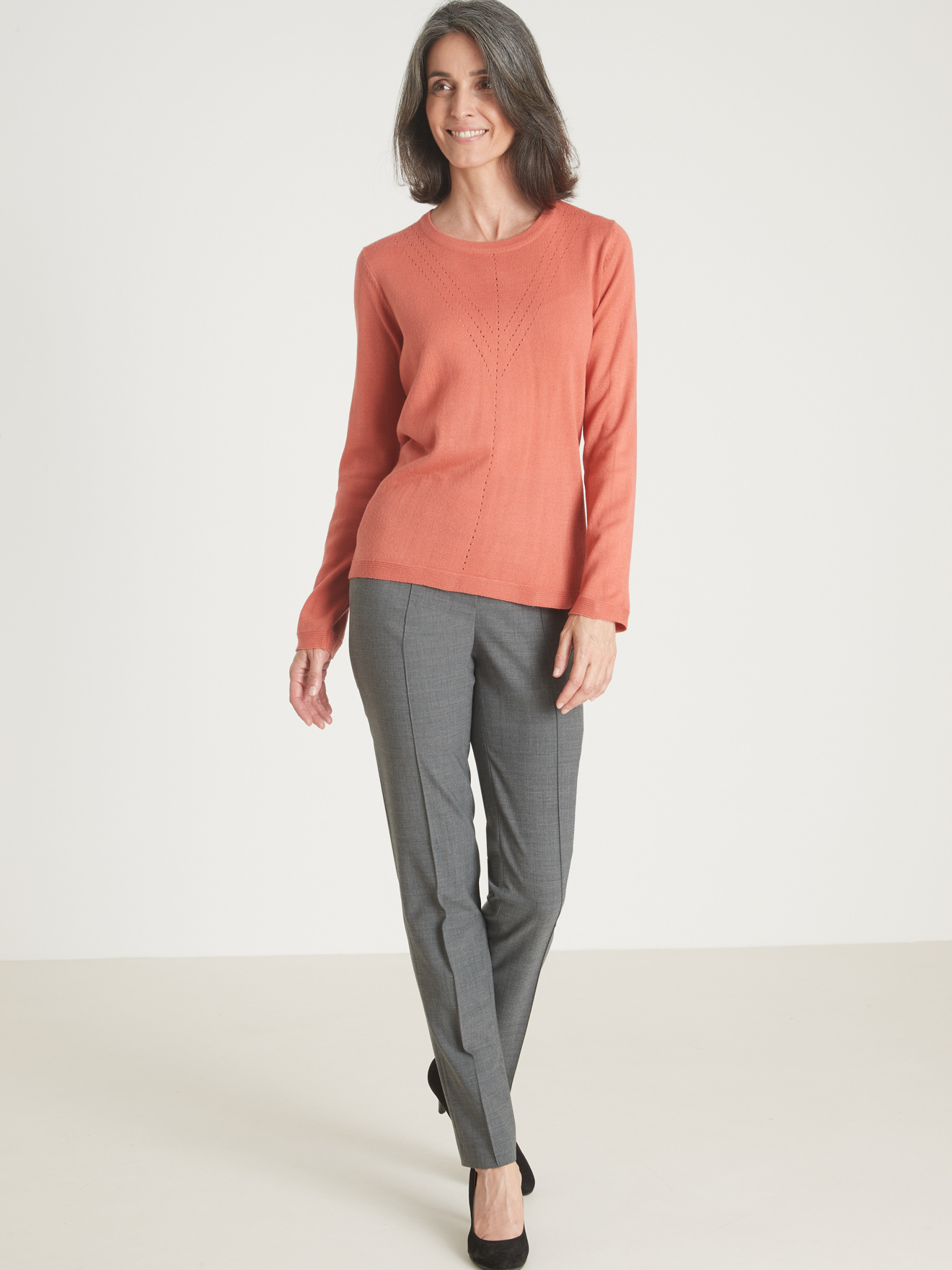 Pull encolure ronde avec jeu d'ajouré