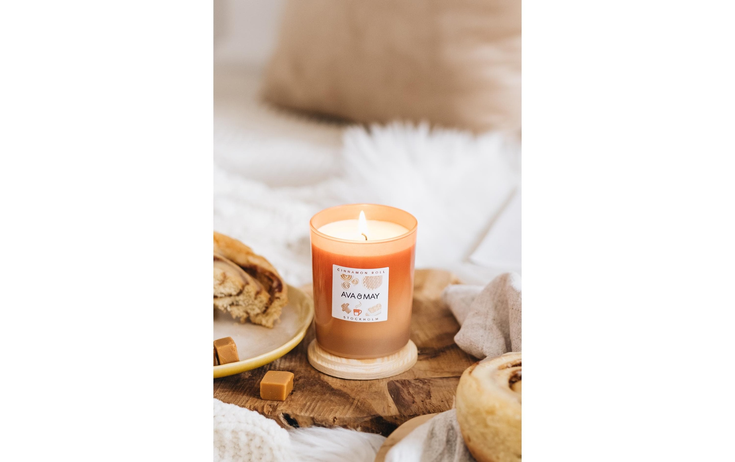 AVA & MAY Duftkerze »Cinnamon roll 180 g« Holzart: Buche (Schweden)