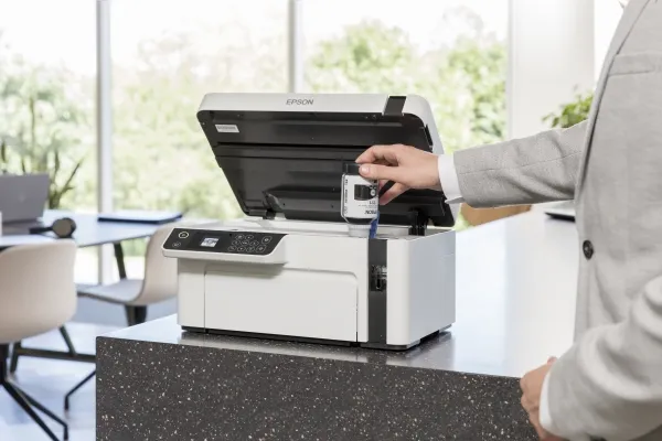 Epson EcoTank ET-M2120 - Multifunktionsprinter - S/H - blækprinter - A4/Legal (medie) - op til 15 spm (udskriver) - 150 ark - USB, Wi-Fi - hvid
