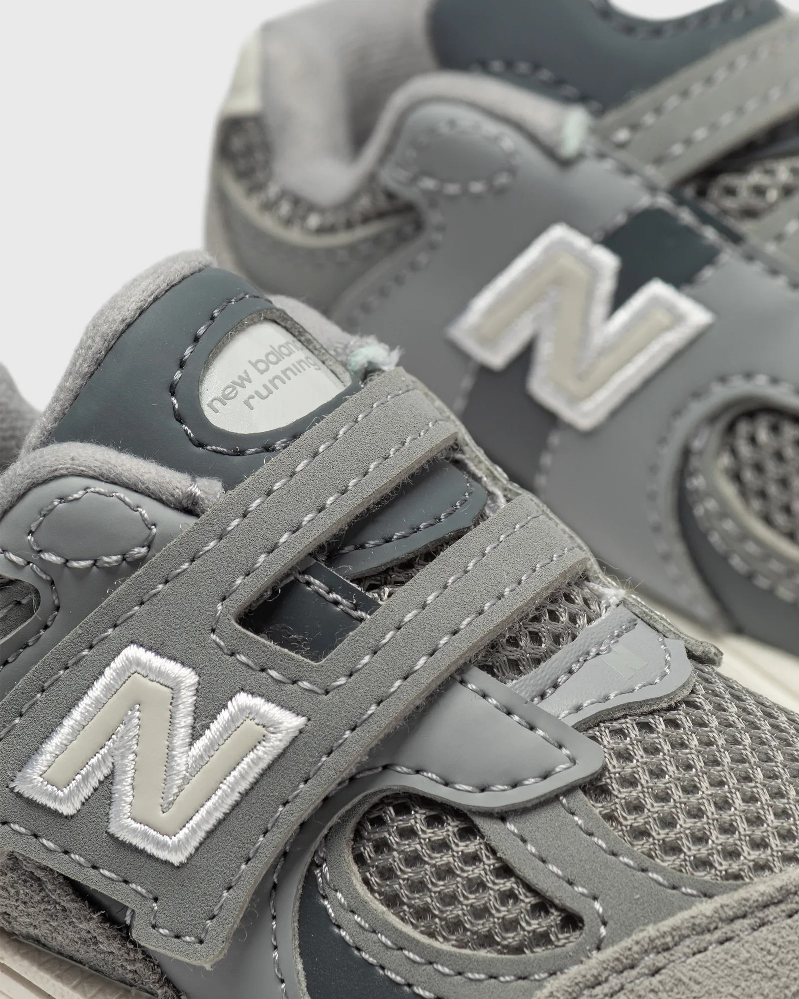 New Balance IV2002V1