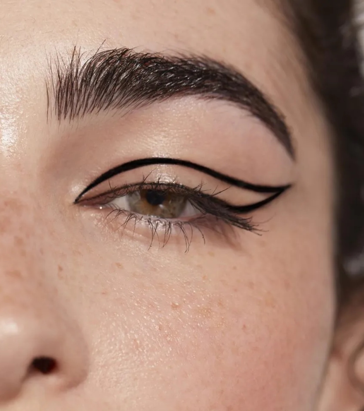 Double S Beauty - Delineador Líquido Angy Garrido