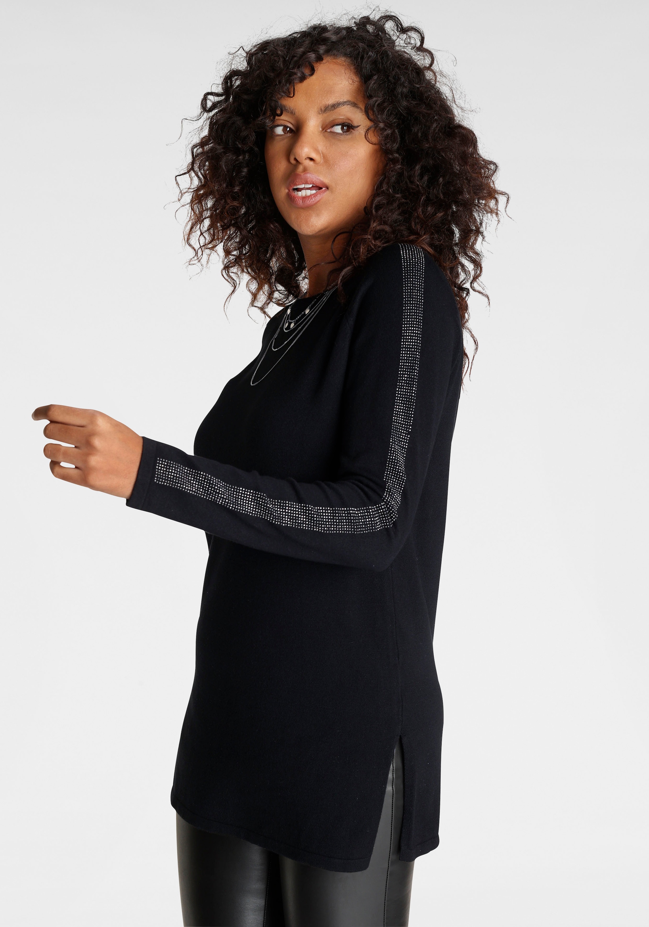 Laura Scott Longpullover , mit Glitzersteinen und seitlichen Schlitzen