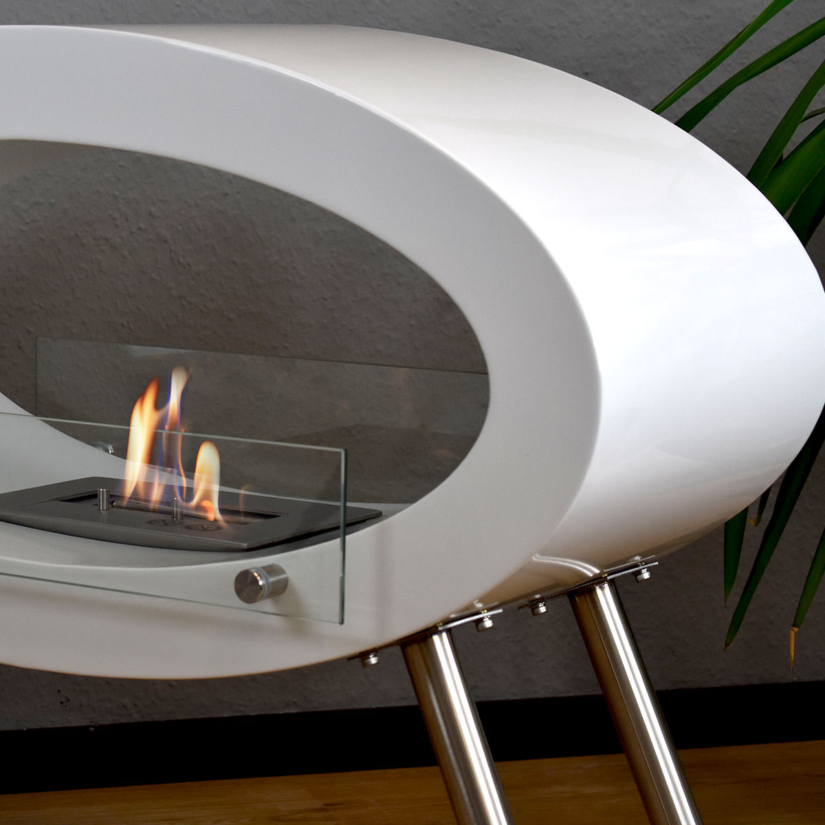 Cheminée au sol au bioéthanol blanche mobile glowfire molde