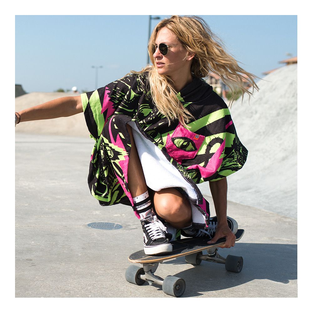 After Essentials WILDCAT - Poncho acid green