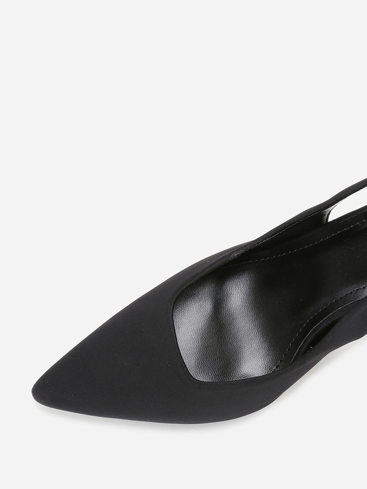 Escarpins ouverts pointus à talon fin- Noir