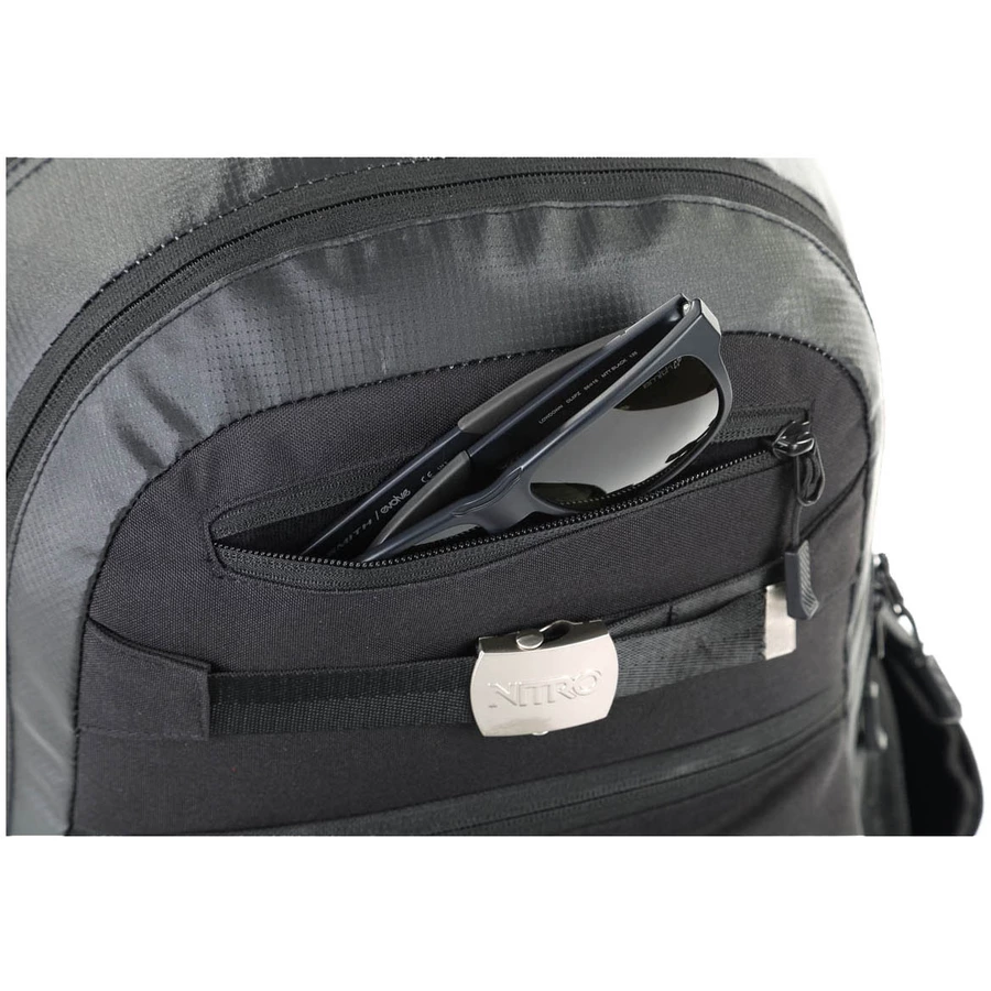 Nitro Hero - Laptoprucksack 17 52 cm tough black