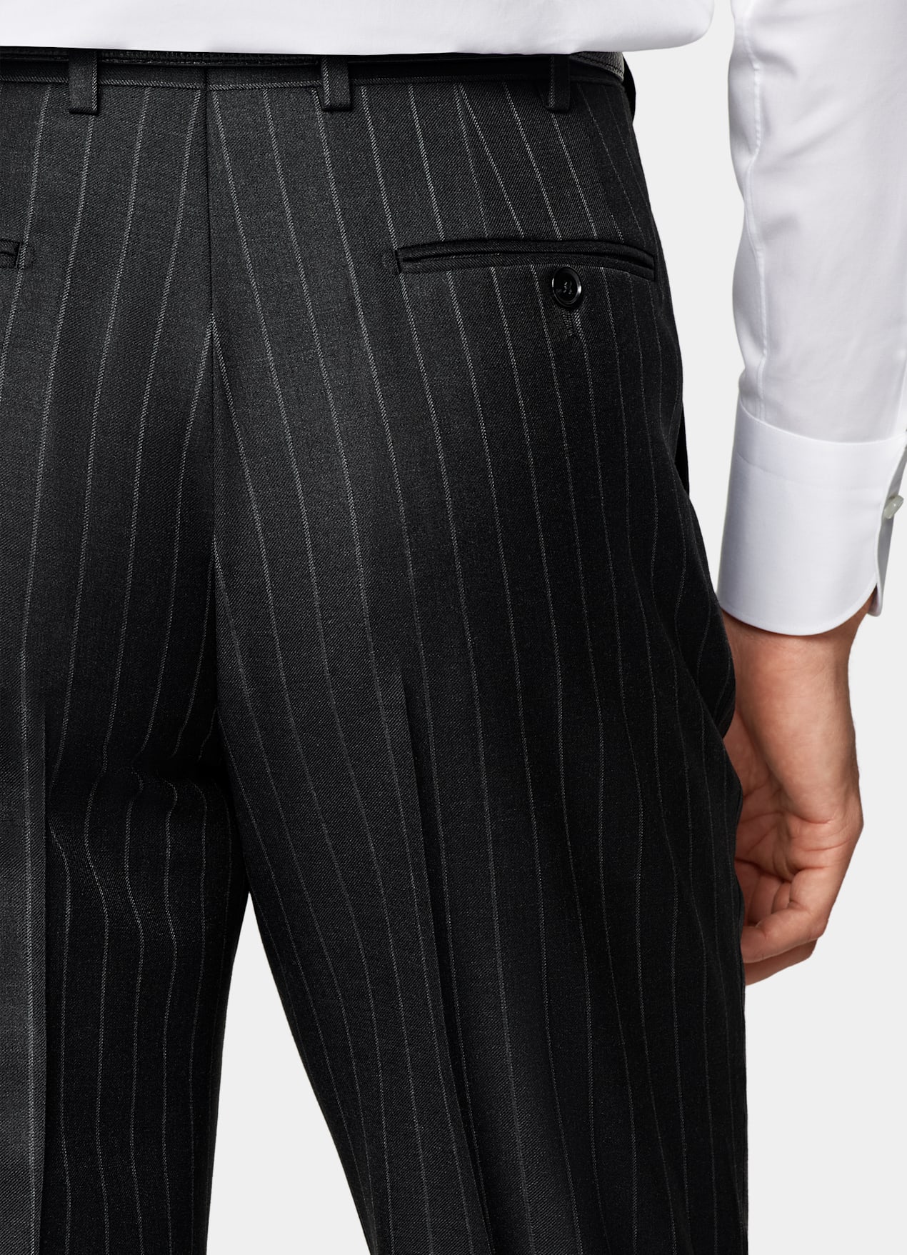 Costume Milano coupe Tailored gris foncé à rayures