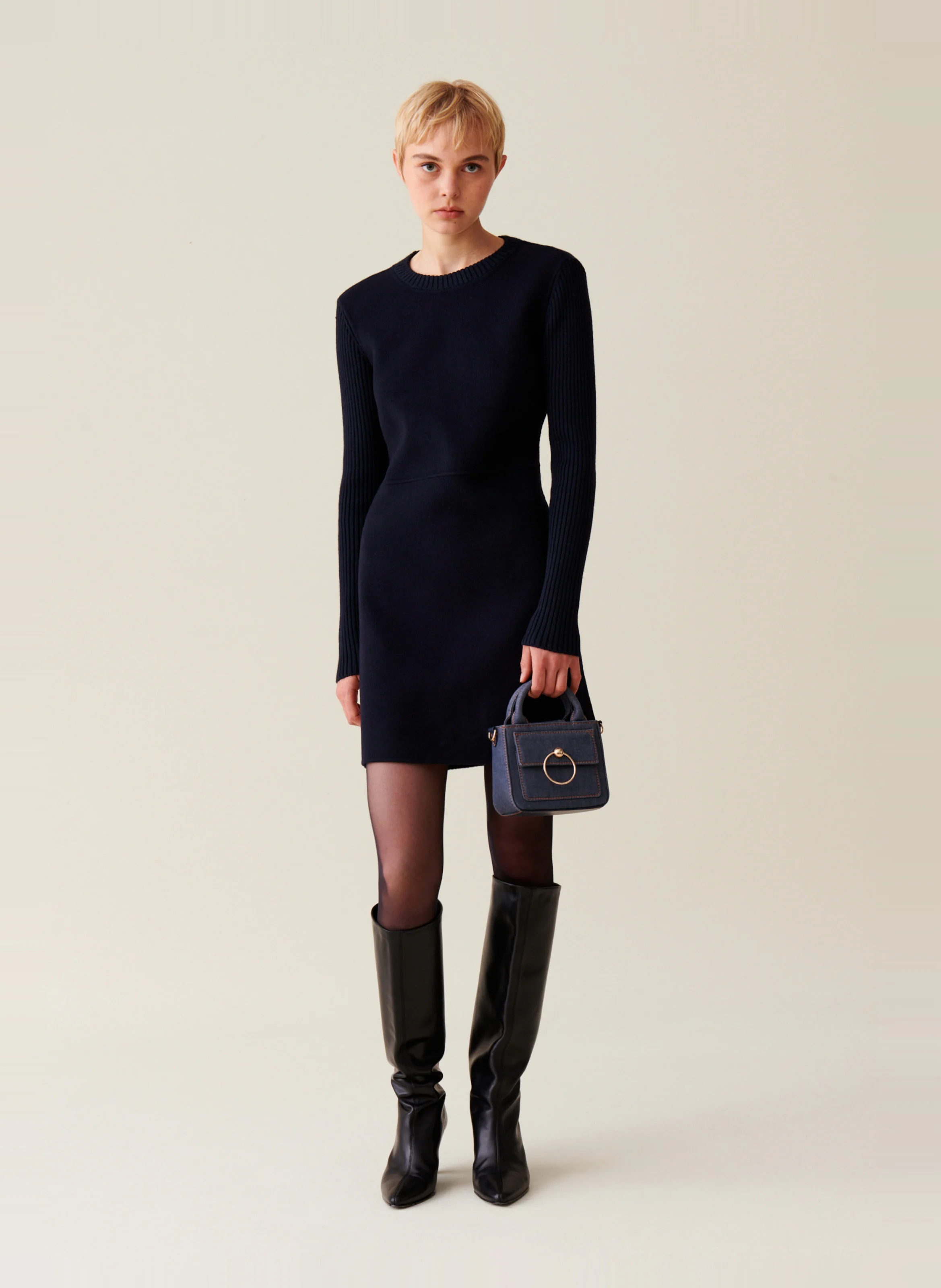 Robe courte col rond en laine | Bleu