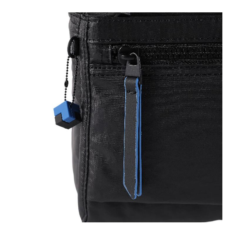 Sac bandoulière Eye 22 cm Creased Black
