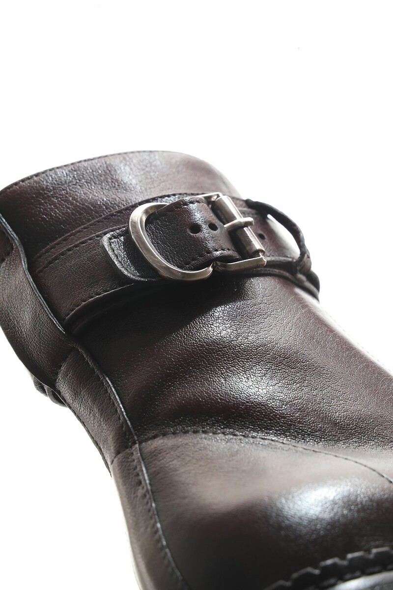 MJUS<br>Botas de couro com zíper