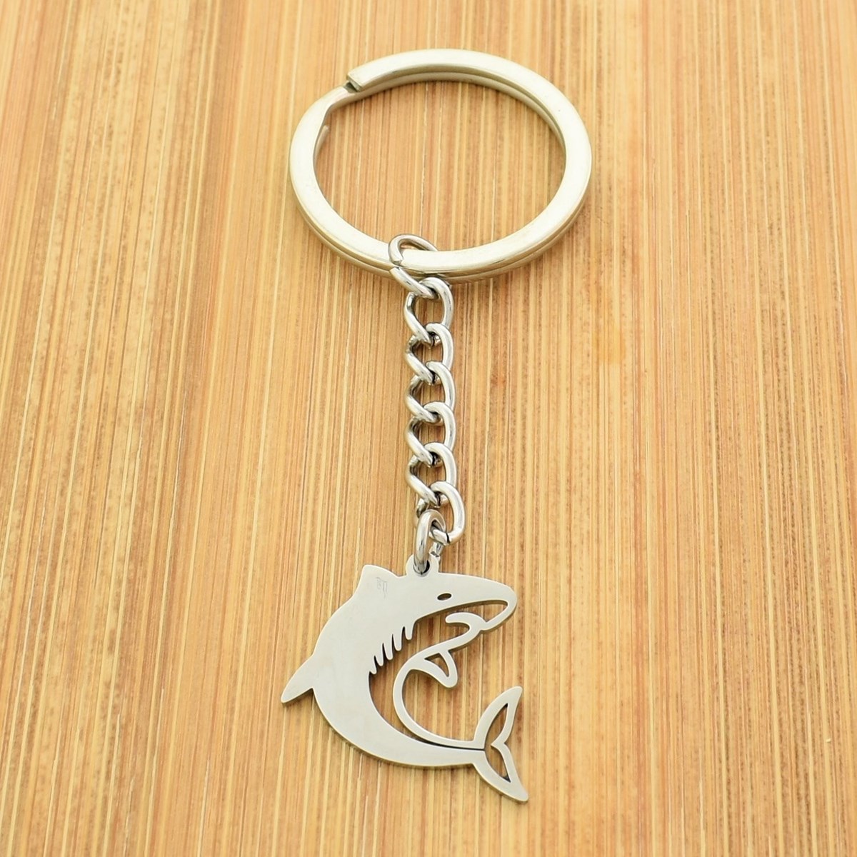 Porte-clés requin origami acier